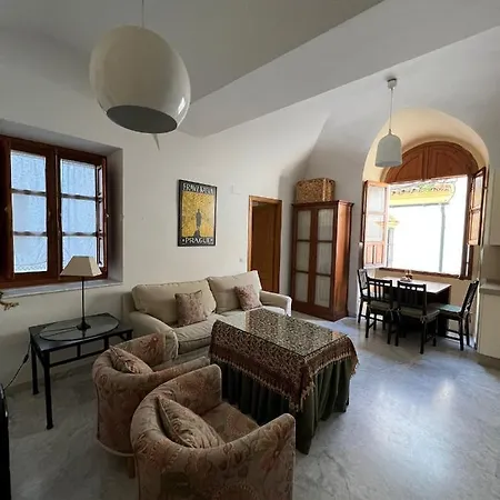 Calle De La Convalecencia