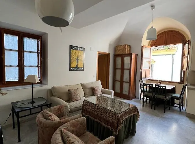 Calle De La Convalecencia